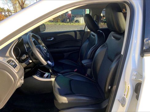 Certified 2018 Jeep Compass Latitude w/ Popular Equipment Group image 25