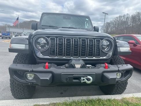 Used 2024 Jeep Wrangler Rubicon image 6