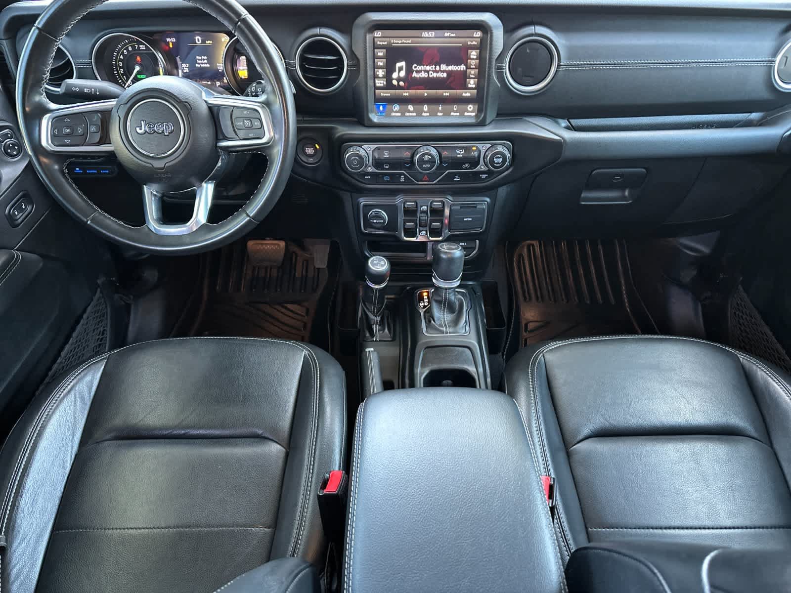 Used 2022 Jeep Wrangler Unlimited Sahara AWD/4WD image 3