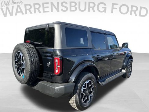 New 2025 Ford Bronco Outer Banks image 7