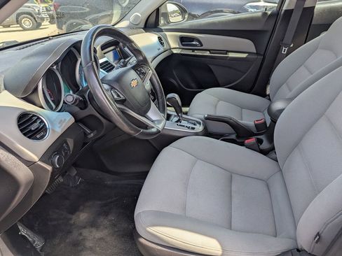 Used 2014 Chevrolet Cruze LT FWD image 15