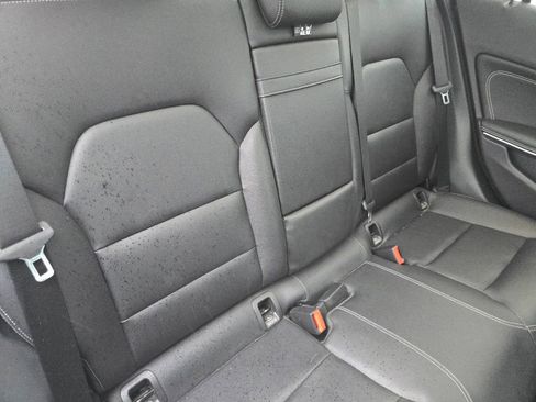 Certified 2019 Mercedes-Benz GLA 250 4MATIC image 20