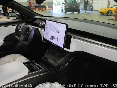 Used 2022 Tesla Model S Plaid AWD/4WD image 5