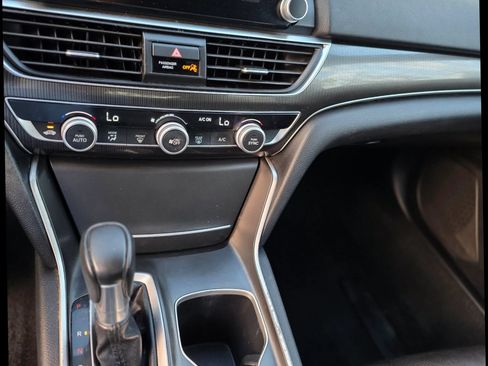 Used 2019 Honda Accord Sport image 14