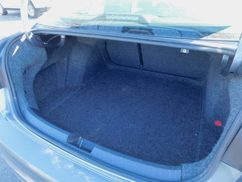 Used 2024 Volkswagen Jetta SE image 12