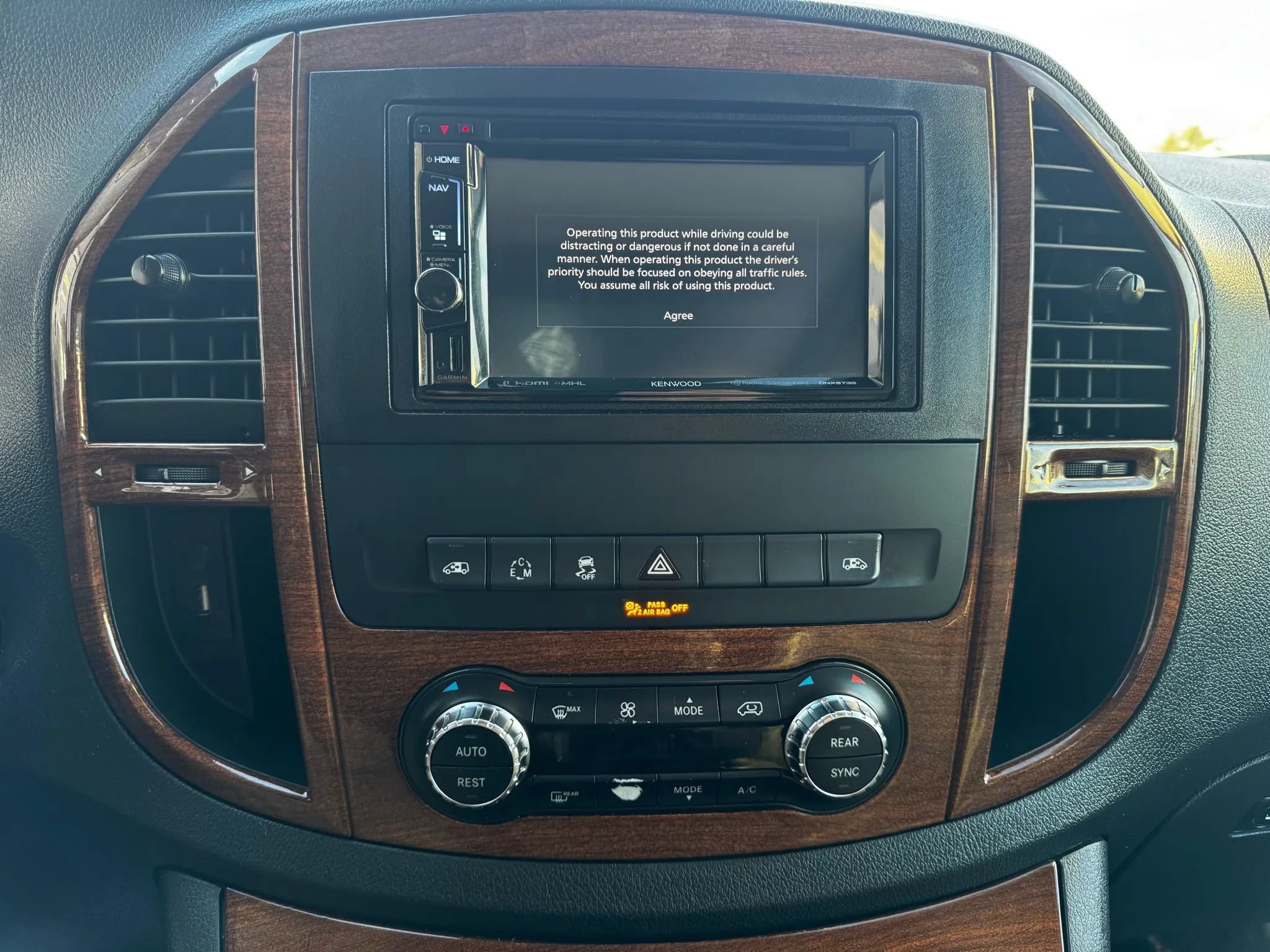 Used 2017 Mercedes-Benz Metris Passenger image 96
