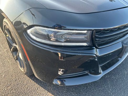 Used 2019 Dodge Charger SXT w/ Blacktop Package RWD image 3