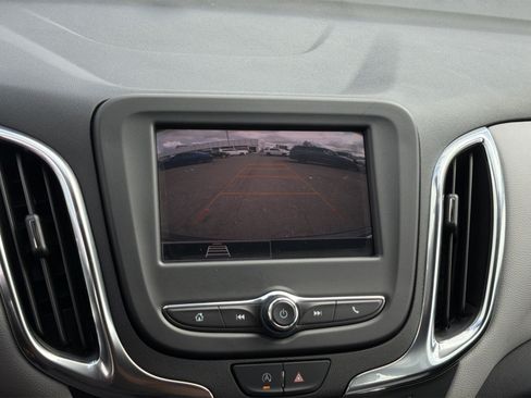 Used 2022 Chevrolet Equinox LS w/ Driver Confidence II Package AWD/4WD image 19
