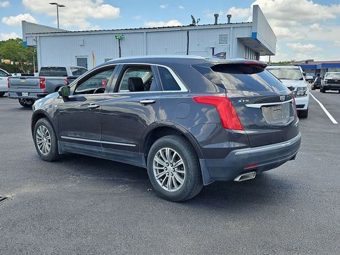 Used 2017 Cadillac XT5 Luxury w/ Driver Awareness Package FWD image 4