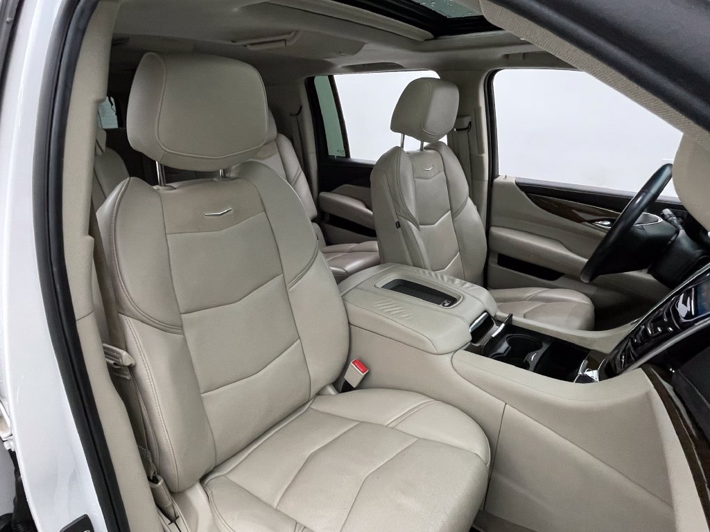 Used 2018 Cadillac Escalade ESV Premium Luxury AWD/4WD image 29