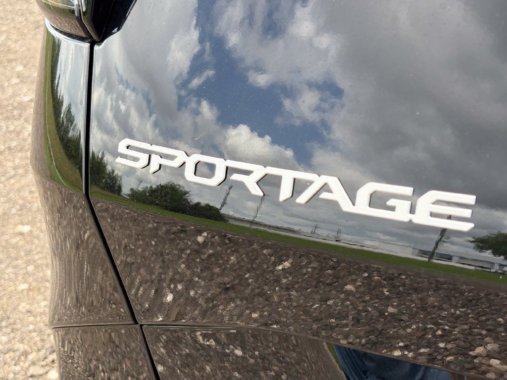 New 2026 Kia Sportage SX FWD image 10