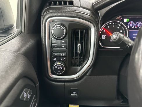 Used 2019 Chevrolet Silverado 1500 High Country w/ Trailer Camera Package image 39