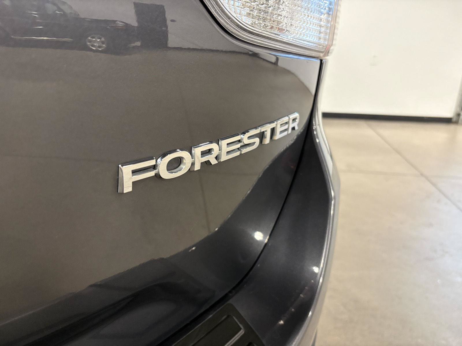 Used 2021 Subaru Forester Premium AWD/4WD image 42