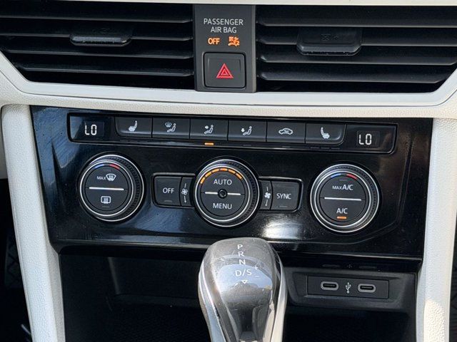 Used 2024 Volkswagen Jetta SE w/ Panoramic Sunroof Package FWD image 22