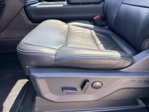 Used 2025 Ford Expedition Max Platinum AWD/4WD image 18