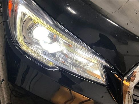 Used 2022 Subaru Ascent Limited image 31