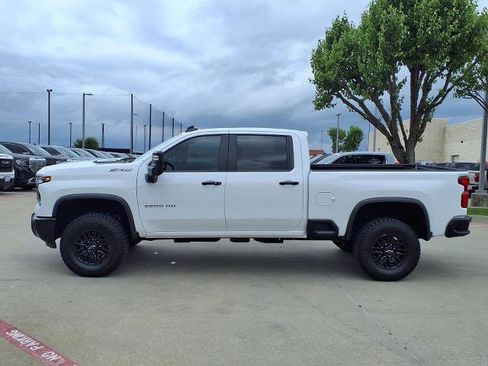 Used 2024 Chevrolet Silverado 2500 ZR2 w/ Technology Package AWD/4WD image 27