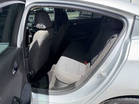 Used 2019 Chevrolet Cruze LT FWD image 12