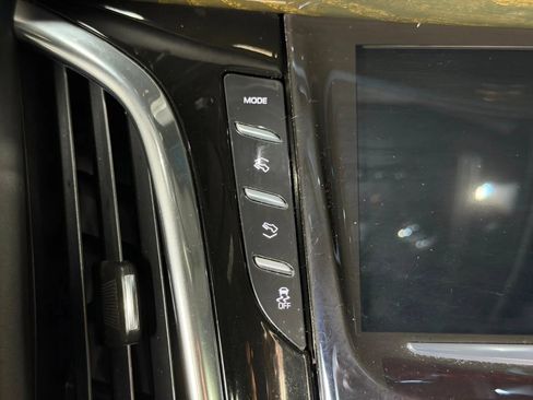 Used 2017 Cadillac Escalade Platinum RWD image 44