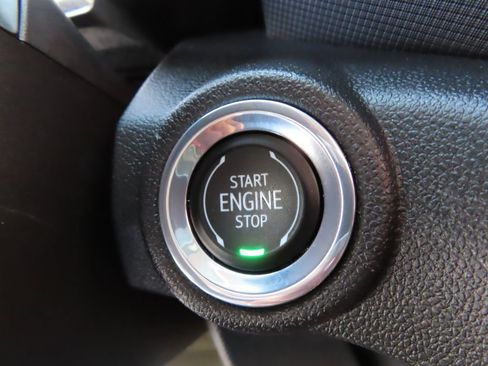 Used 2023 Chevrolet TrailBlazer LT w/ Convenience Package AWD/4WD image 9