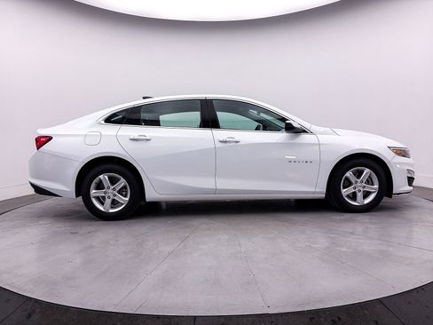 Used 2025 Chevrolet Malibu LS image 35