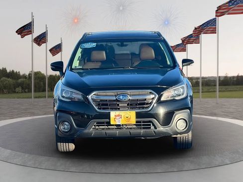 Used 2018 Subaru Outback 3.6R Touring w/ Popular Package #3 image 2