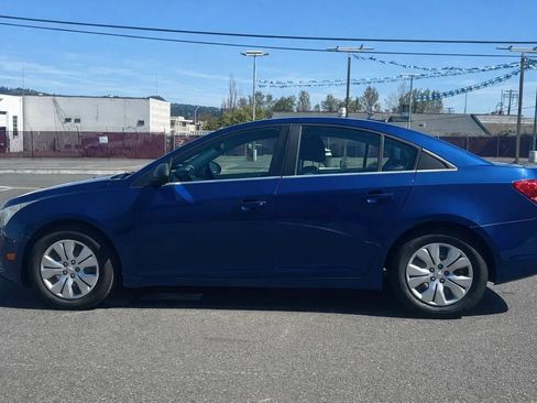 Used 2012 Chevrolet Cruze LS image 4
