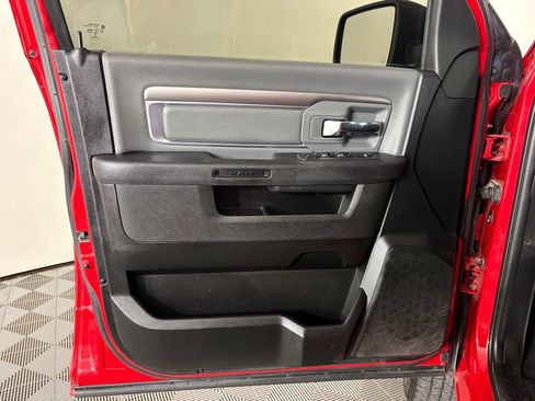Used 2022 RAM 1500 Classic SLT RWD image 12