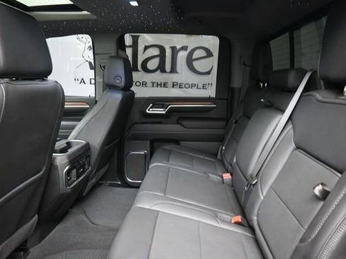 Used 2025 GMC Sierra 2500 Denali w/ Denali Reserve Package AWD/4WD image 26