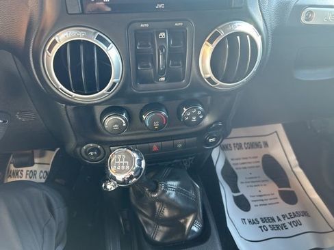 Used 2015 Jeep Wrangler Unlimited Rubicon w/ Dual Top Group image 11
