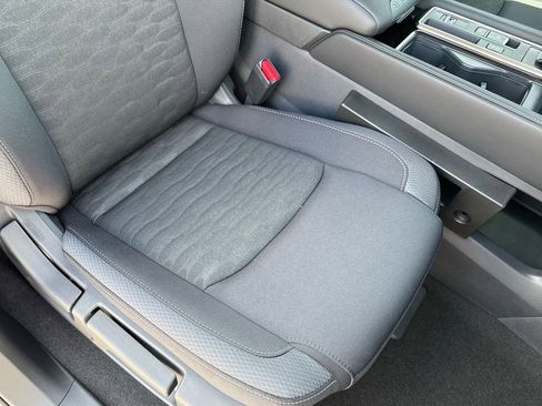 New 2025 Nissan Pathfinder SV image 11