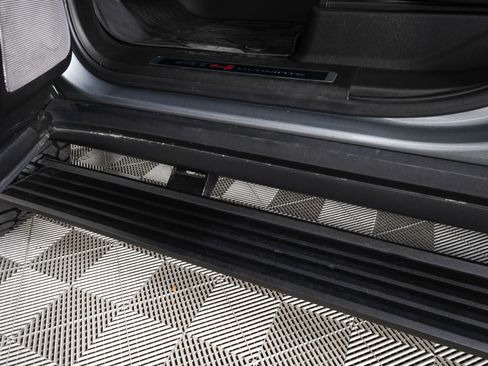 Used 2026 GMC Yukon XL AT4 Ultimate w/ LPO, Floor Liner Package AWD/4WD image 19