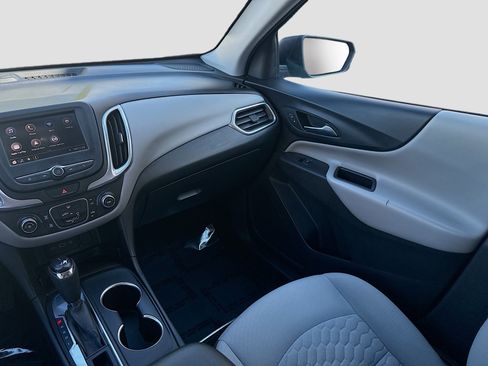 Used 2020 Chevrolet Equinox LS image 19