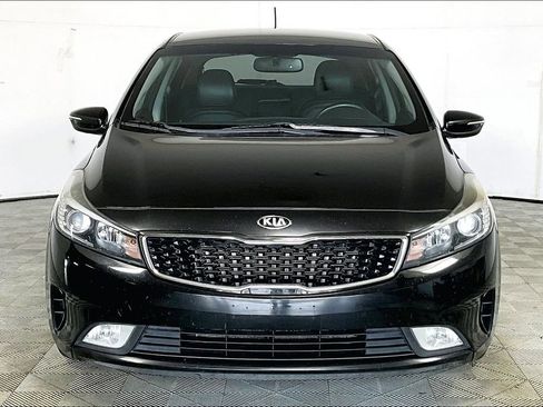 Used 2017 Kia Forte EX image 3
