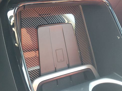 Used 2025 BMW X2 xDrive28i w/ Premium Package image 33