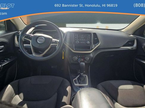 Used 2014 Jeep Cherokee Sport FWD image 14