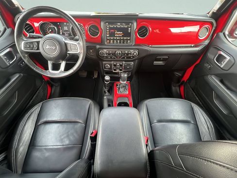 Used 2020 Jeep Gladiator Overland AWD/4WD image 11