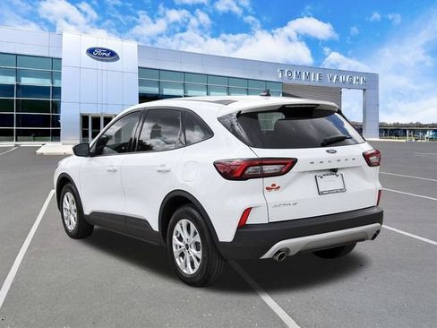 Used 2025 Ford Escape Active w/ Tech Pack #1 FWD image 2