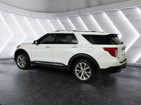Used 2023 Ford Explorer Platinum w/ Technology Package AWD/4WD image 6