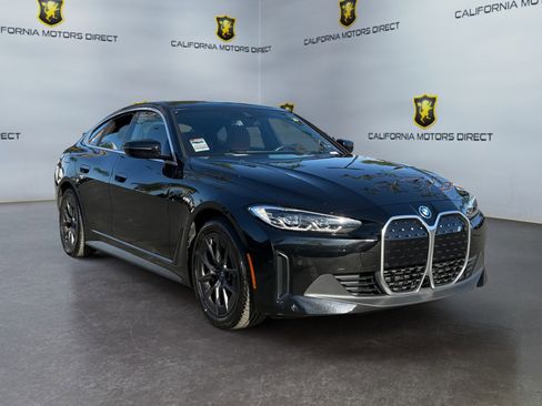 Used 2024 BMW i4 eDrive35 w/ Convenience Package image 7