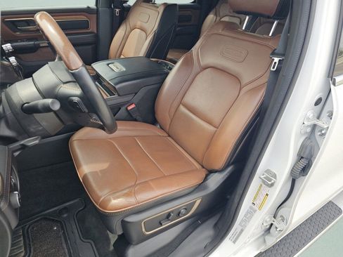 Used 2022 RAM 1500 Limited w/ Off-Road Group AWD/4WD image 6