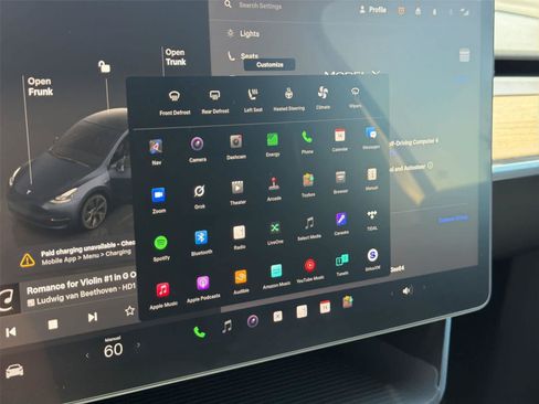Used 2025 Tesla Model Y Long Range AWD/4WD image 41