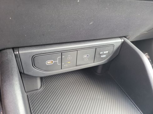 Used 2025 Kia K4 LXS FWD image 24