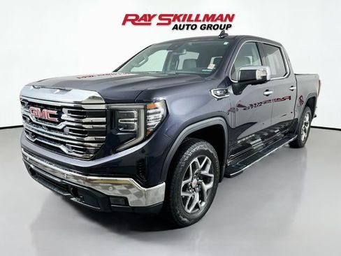 Used 2023 GMC Sierra 1500 SLT w/ SLT Premium Package AWD/4WD image 3