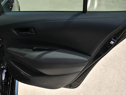 Used 2025 Toyota Corolla LE w/ Convenience Package FWD image 39
