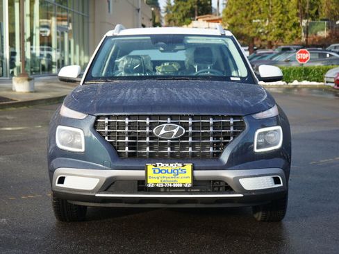 New 2025 Hyundai Venue Limited image 2