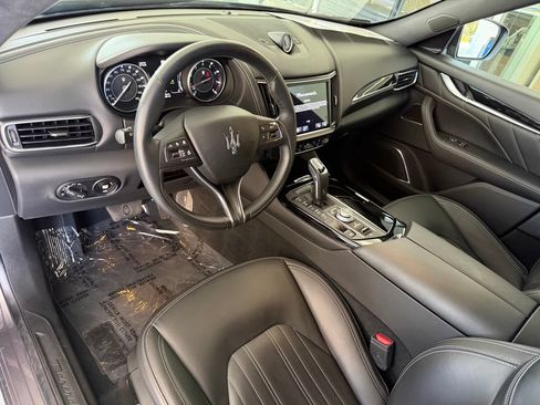 Certified 2023 Maserati Levante GT AWD/4WD image 17