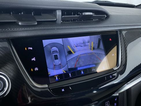 Certified 2025 Cadillac XT6 Sport w/ LPO, Onyx Lite Package image 7