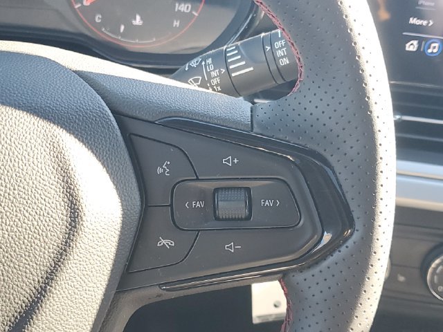 Certified 2024 Chevrolet Trax RS w/ Sunroof Package FWD image 21