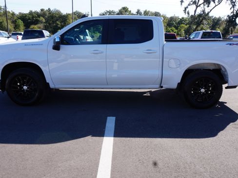 Used 2021 Chevrolet Silverado 1500 LT image 3